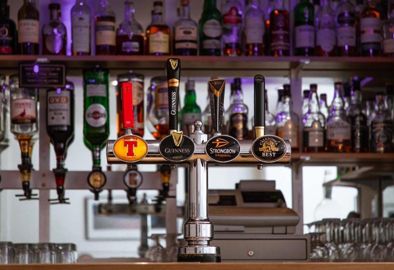 The Rhiconich Hotel キンロックバービ エクステリア 写真